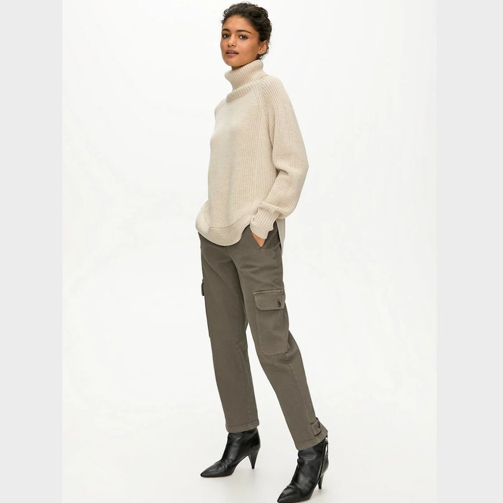 🎁 SOLD • Wilfred Free • Modern Cargo Pants 8 - Picture 3 of 16